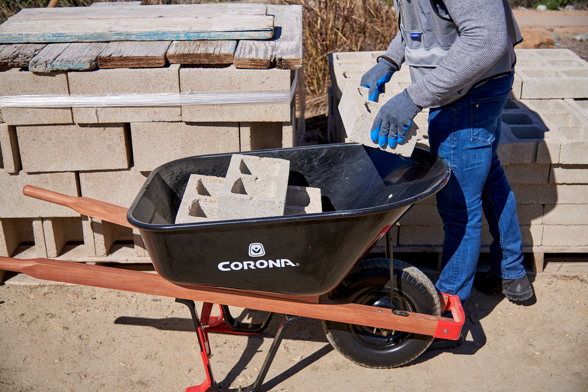 Shop Hand and Gardening Tools | Corona® Tools | Corona Tools
