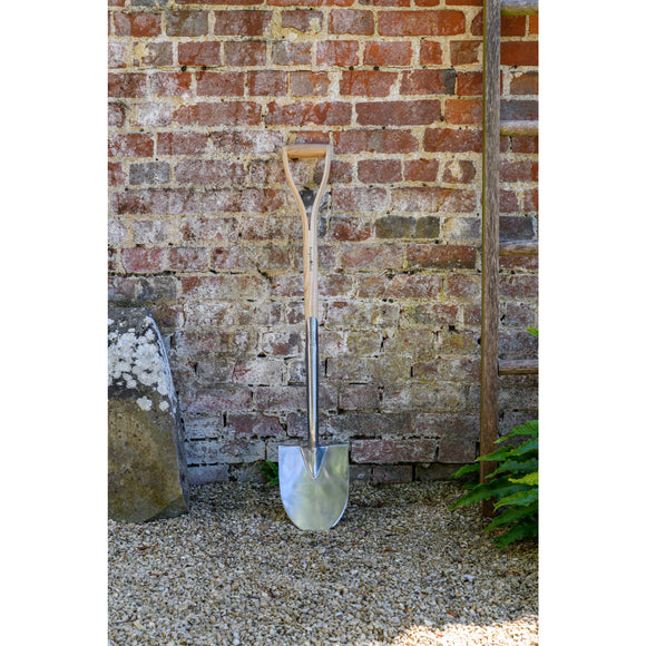 Stainless Steel Groundbreaker Spade Shovel, Wood D-Grip Handle, RHS Endorsed