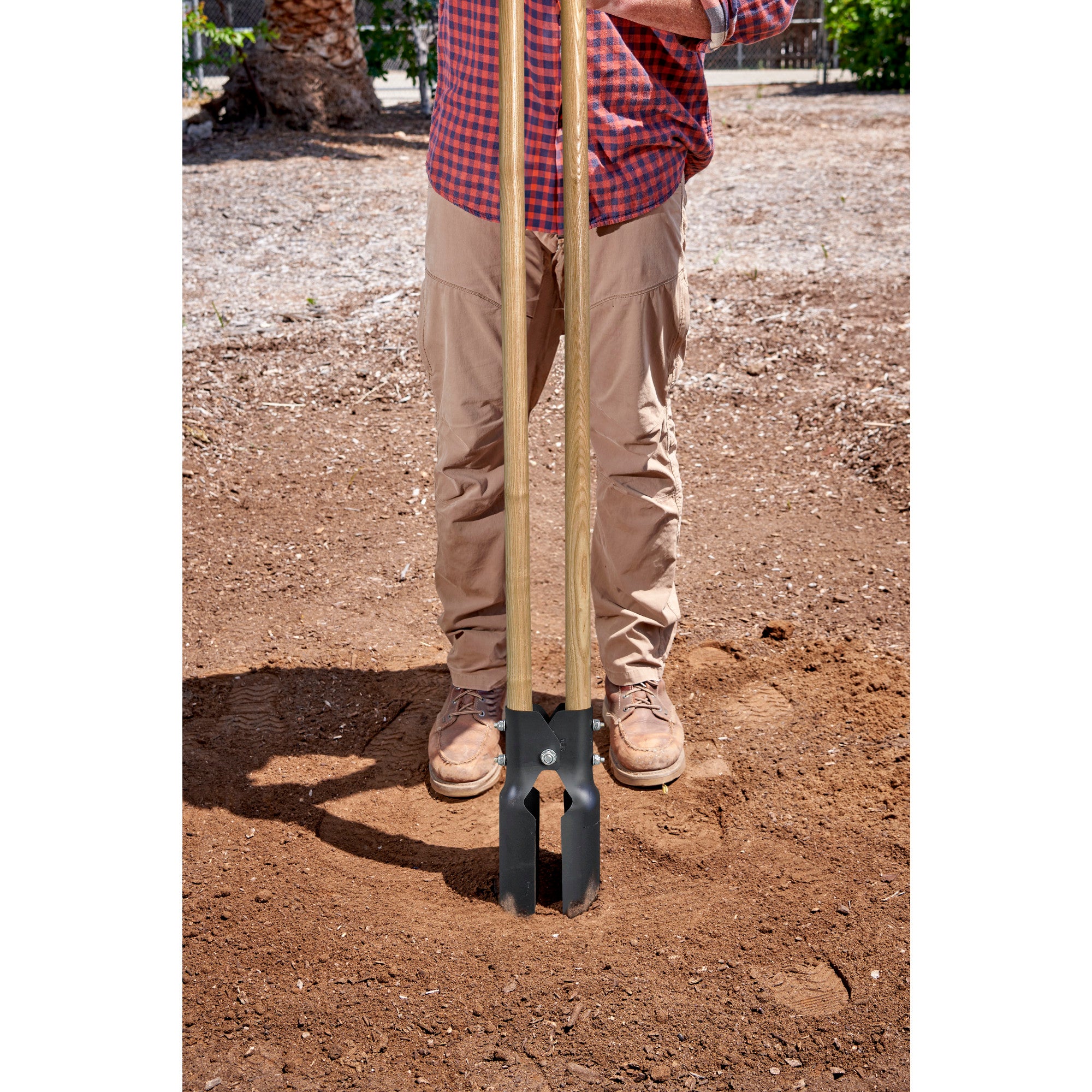 Atlas Pattern Post Hole Digger, 14-Gauge Steel, Hardwood Handles