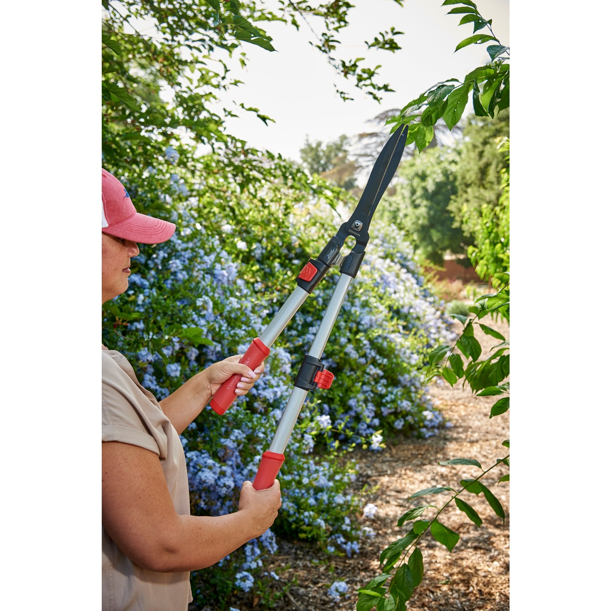 Extendable Hedge Shears with ComfortGEL® Grip, 8 in. Blades, 17 in Handles