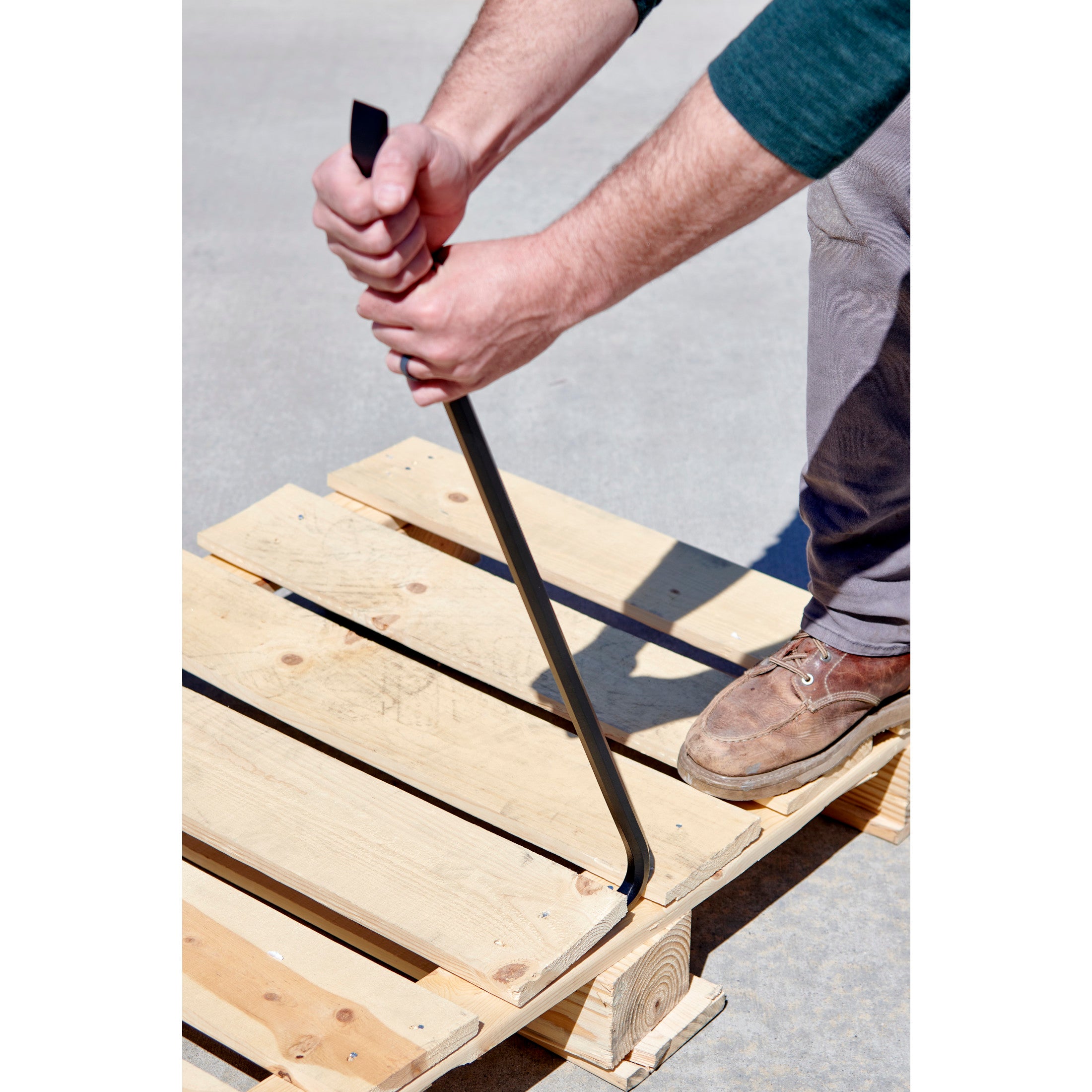 Gooseneck Steel Wrecking Bar, 30 in.