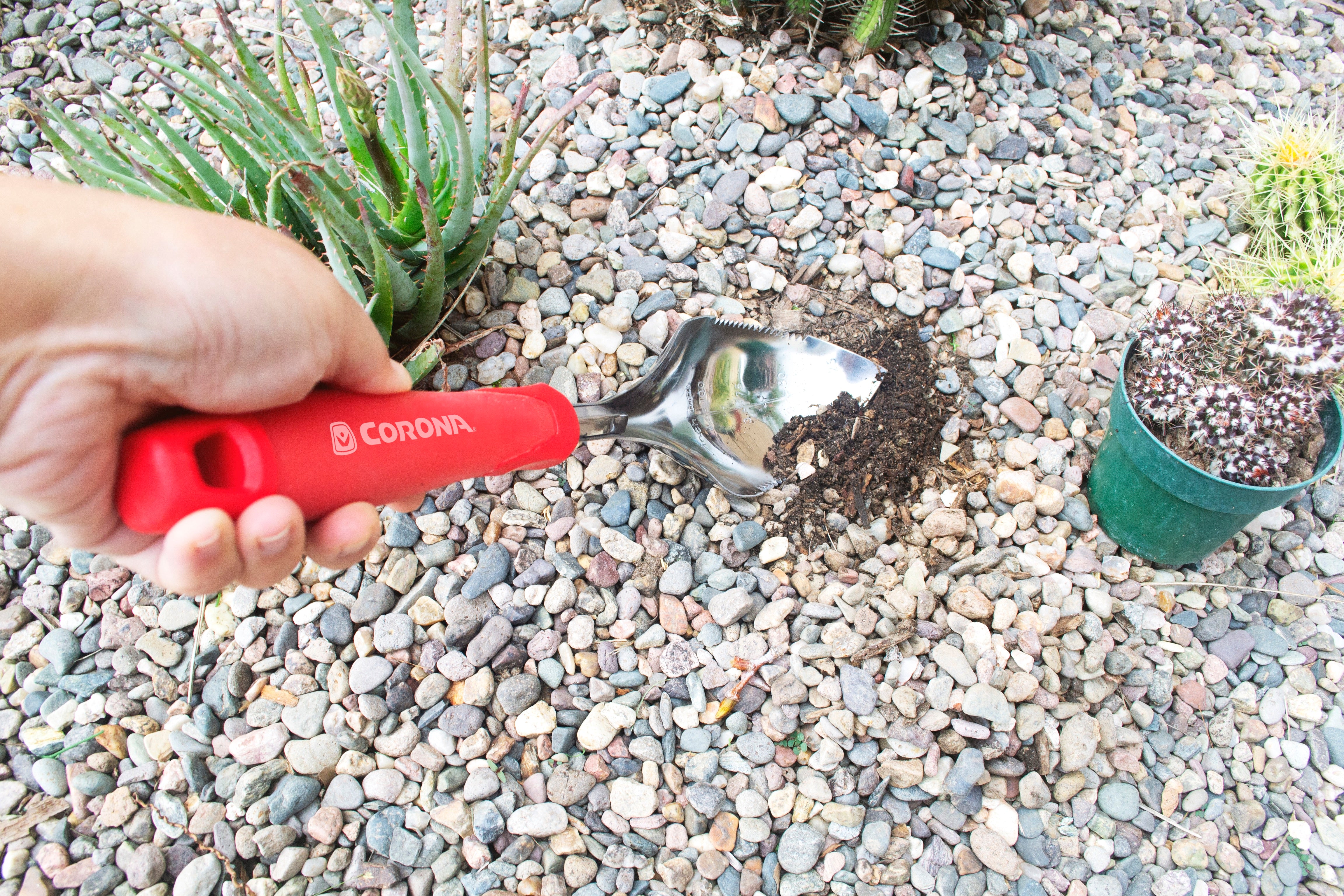 Multi-Scoop Garden Tool with ComfortGEL® Grip