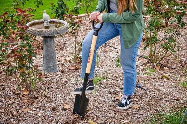 Drain Spade Shovel, 15-Gauge, 30 in. Wood D-Grip Handle