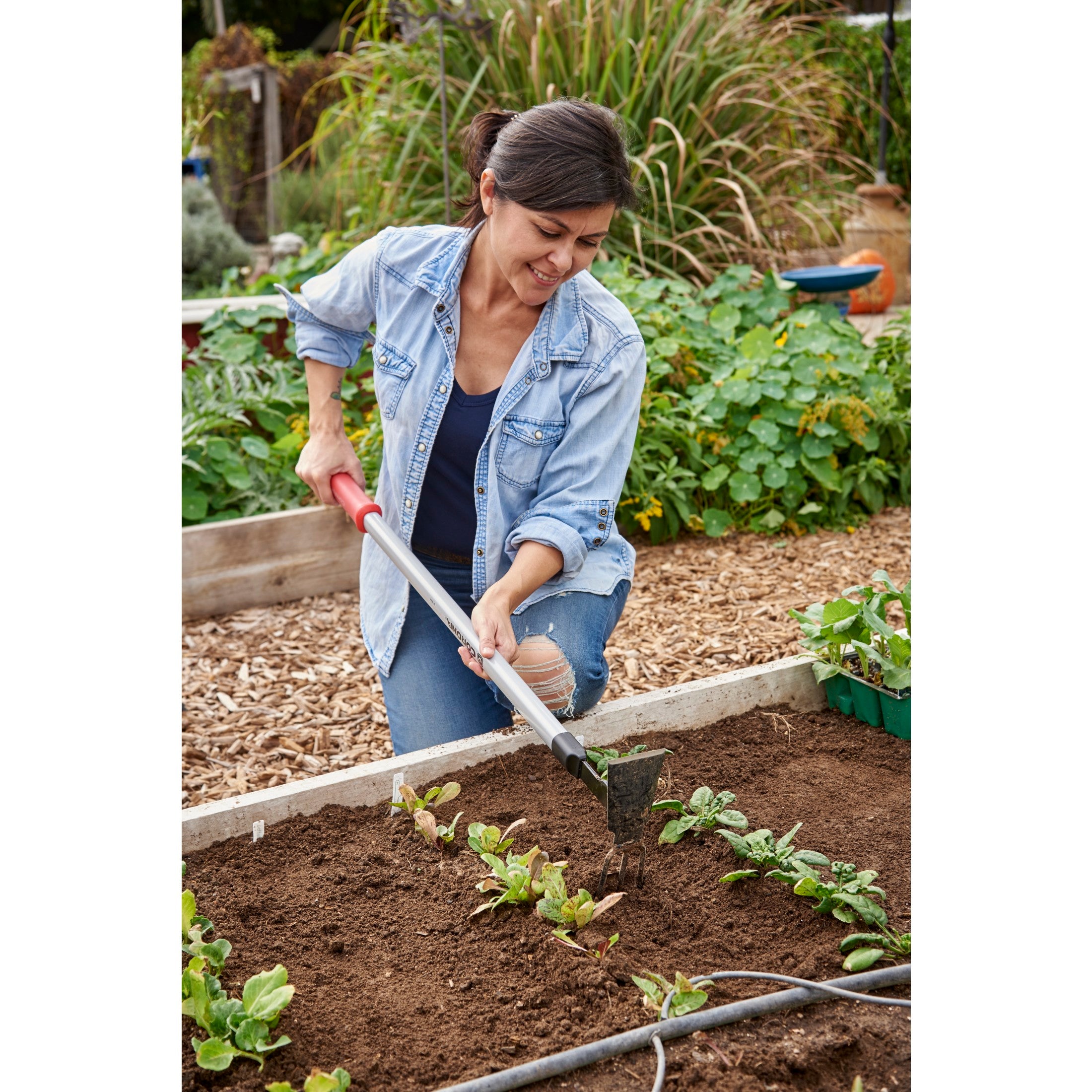 Extended Reach Hoe/Cultivator with ComfortGEL® | Corona Clipper Inc.