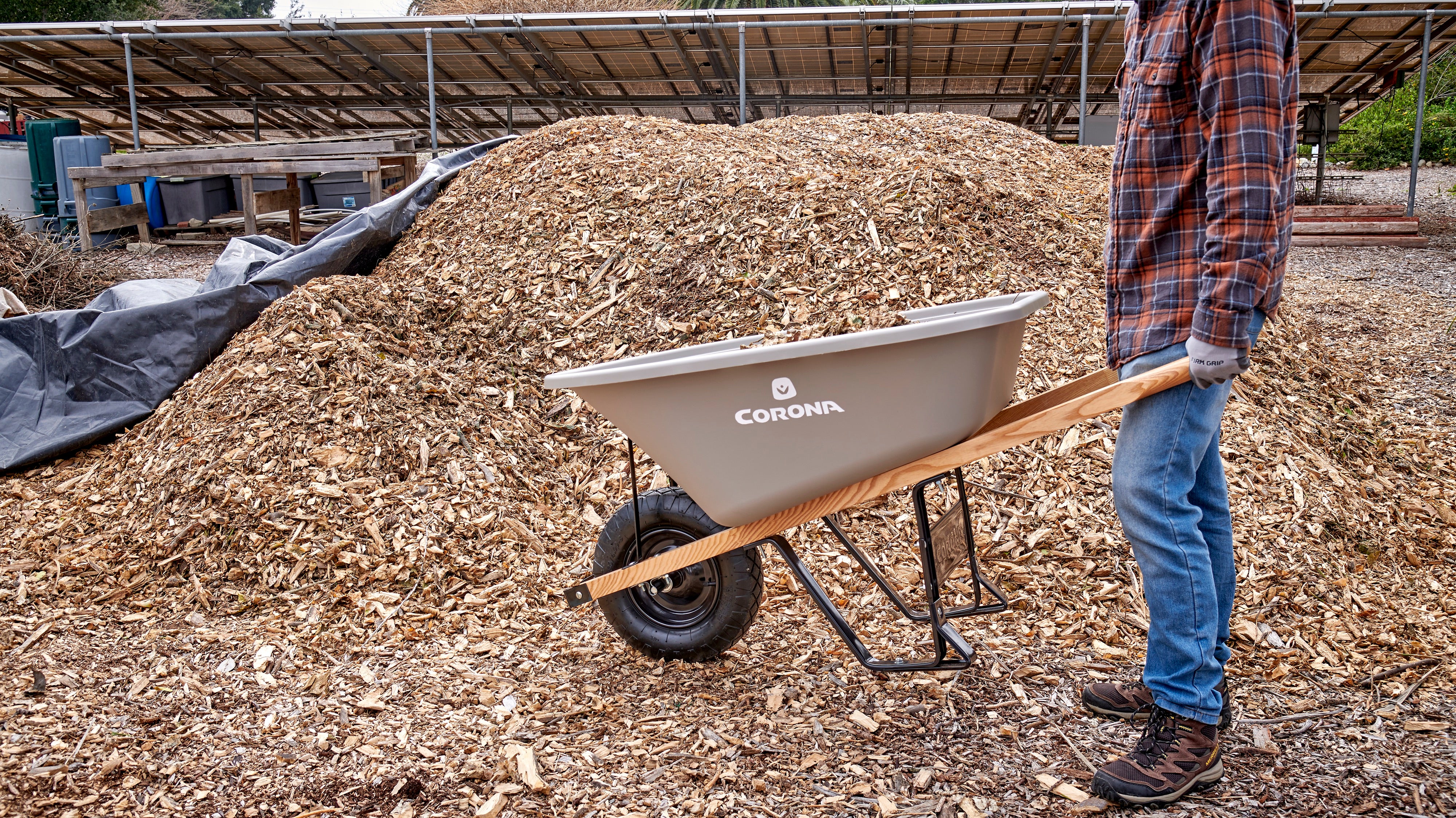 6 Cu. Ft. Poly Wheelbarrow, Wood Handles, Pneumatic Tire