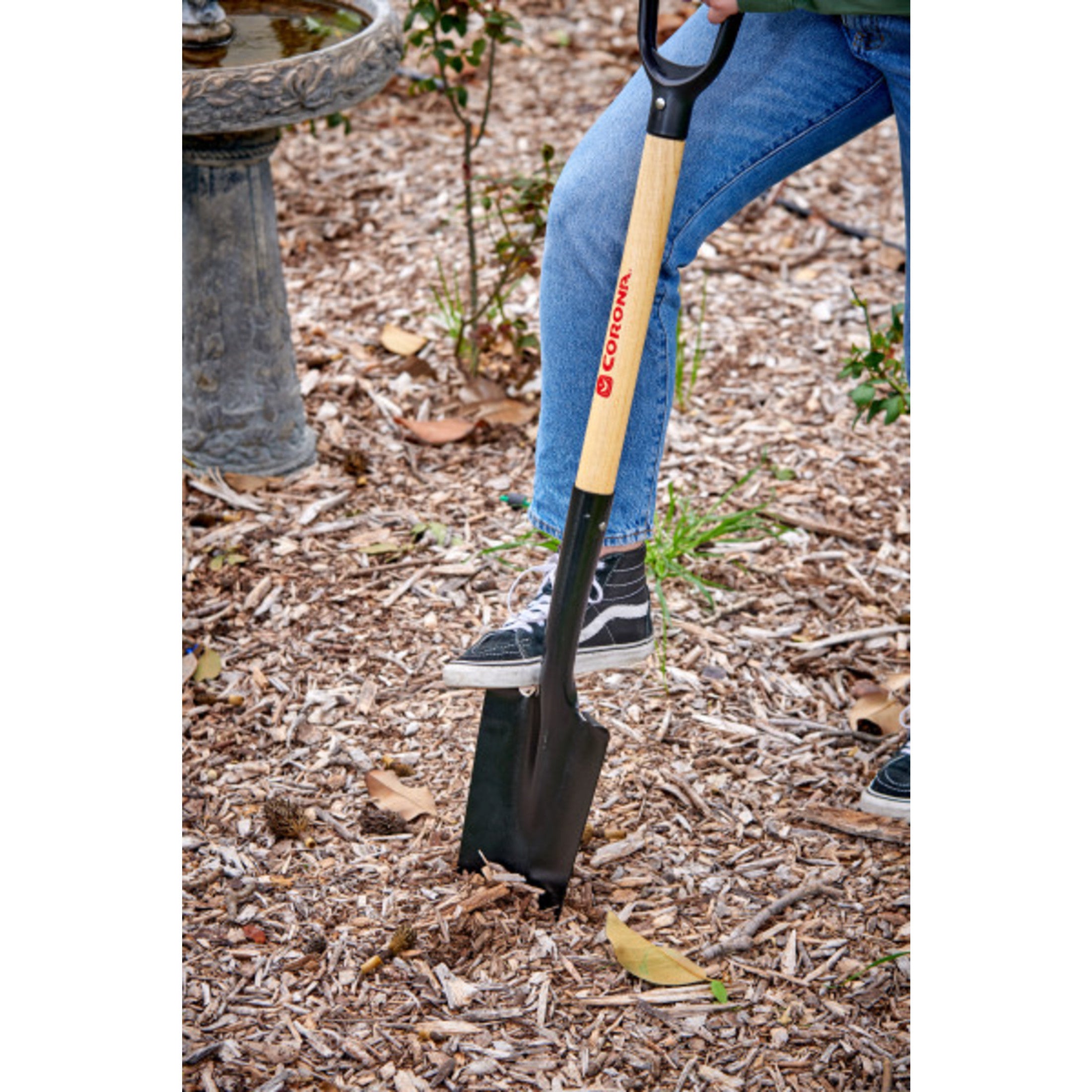 Drain Spade Shovel, 15-Gauge, 30 in. Wood D-Grip Handle