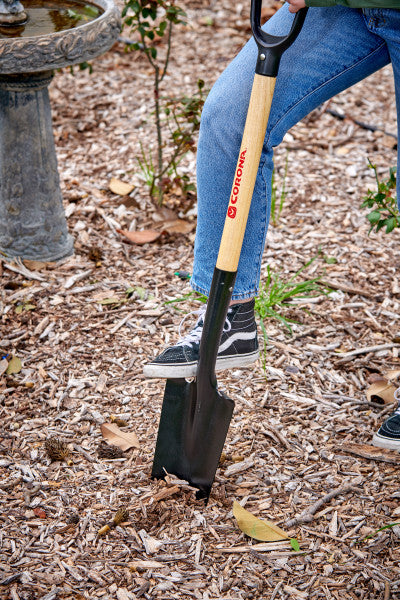 Drain Spade Shovel, 15-Gauge, 30 in. Wood D-Grip Handle