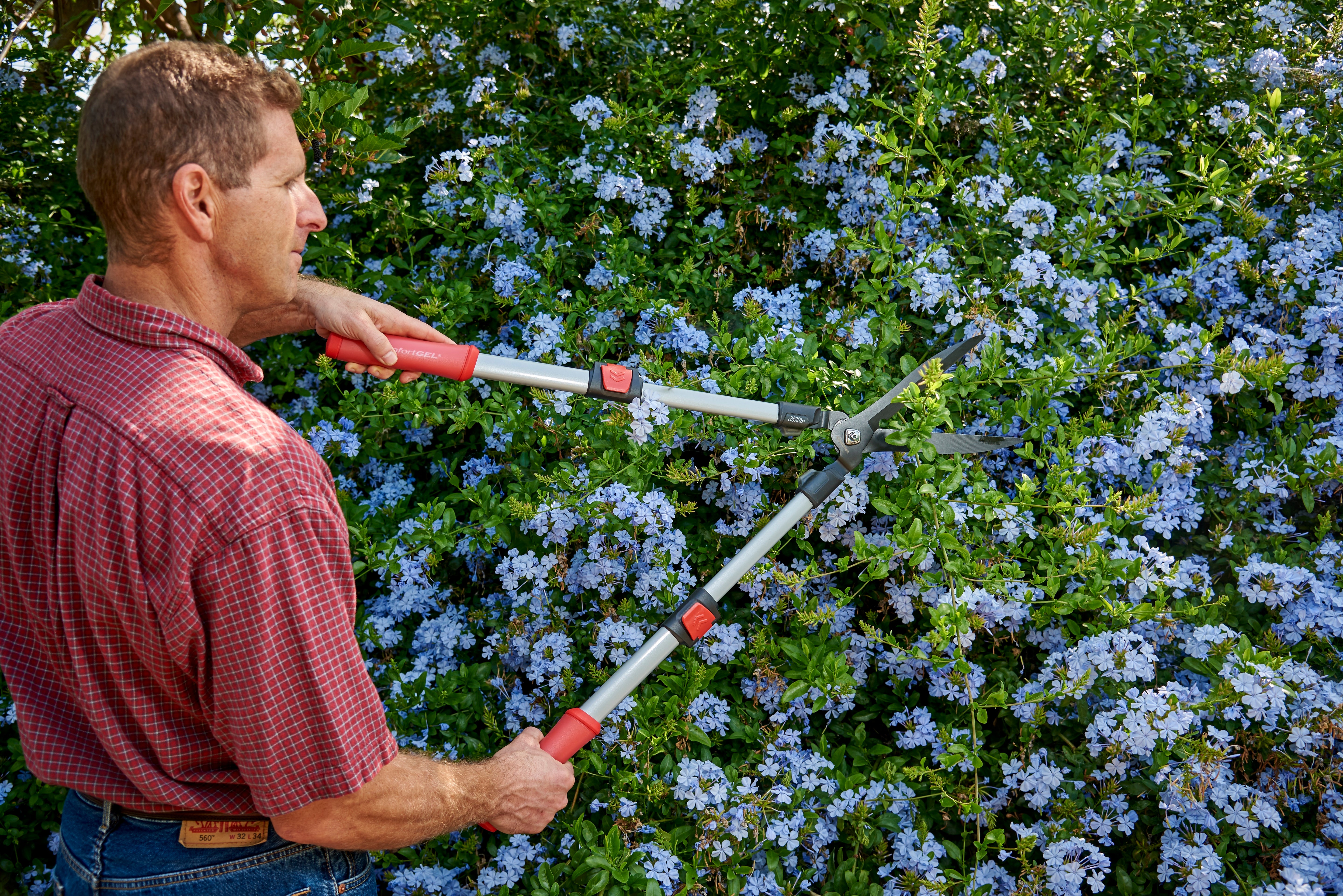 Extendable Hedge Shears with ComfortGEL® Grip, 8 in. Blades, 17 in Handles