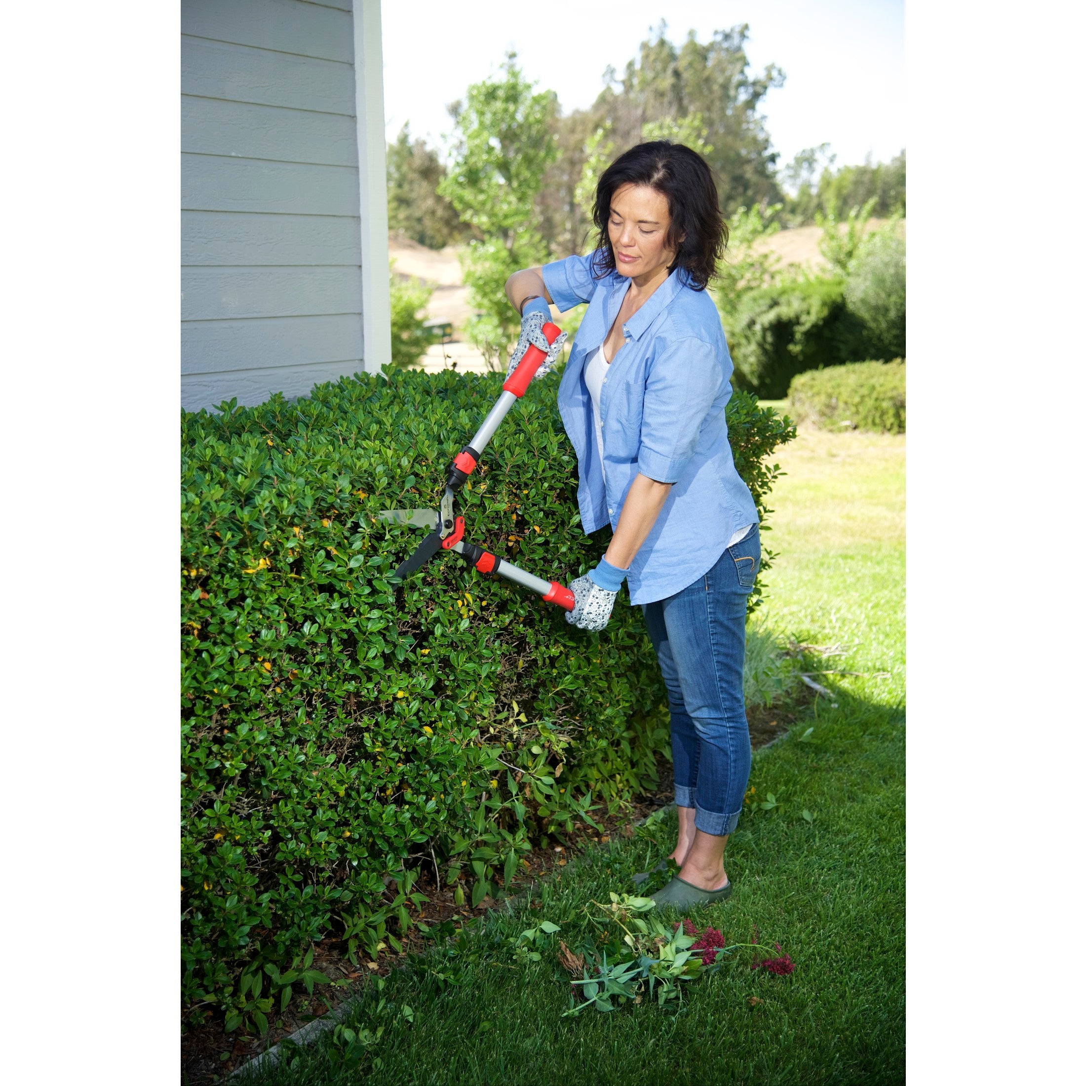 DualLINK Extendable Hedge Shears with ComfortGEL® Grip, 8-3/4 in. Blades, 16-1/2 in Handles