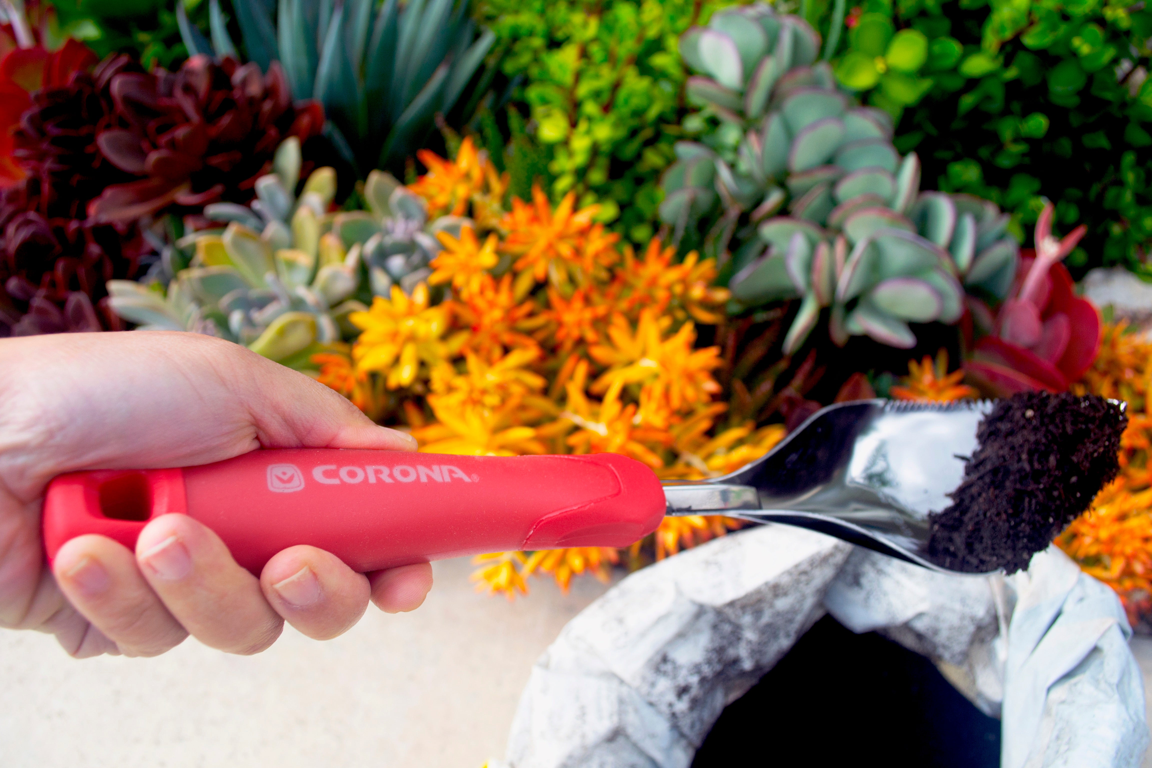 Multi-Scoop Garden Tool with ComfortGEL® Grip