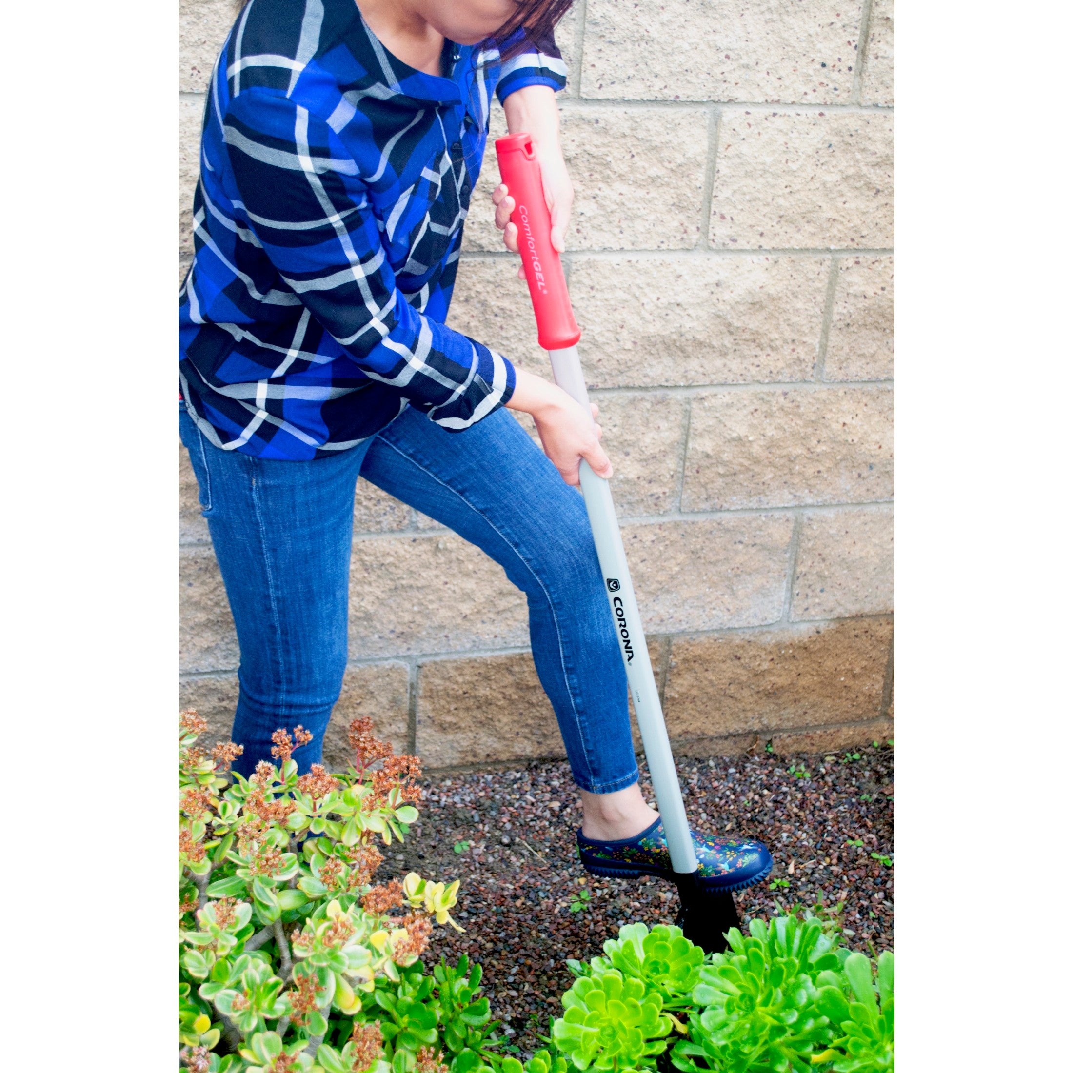 DigMASTER Nursery Shovel with ComfortGEL® Grip | Corona Clipper Inc.