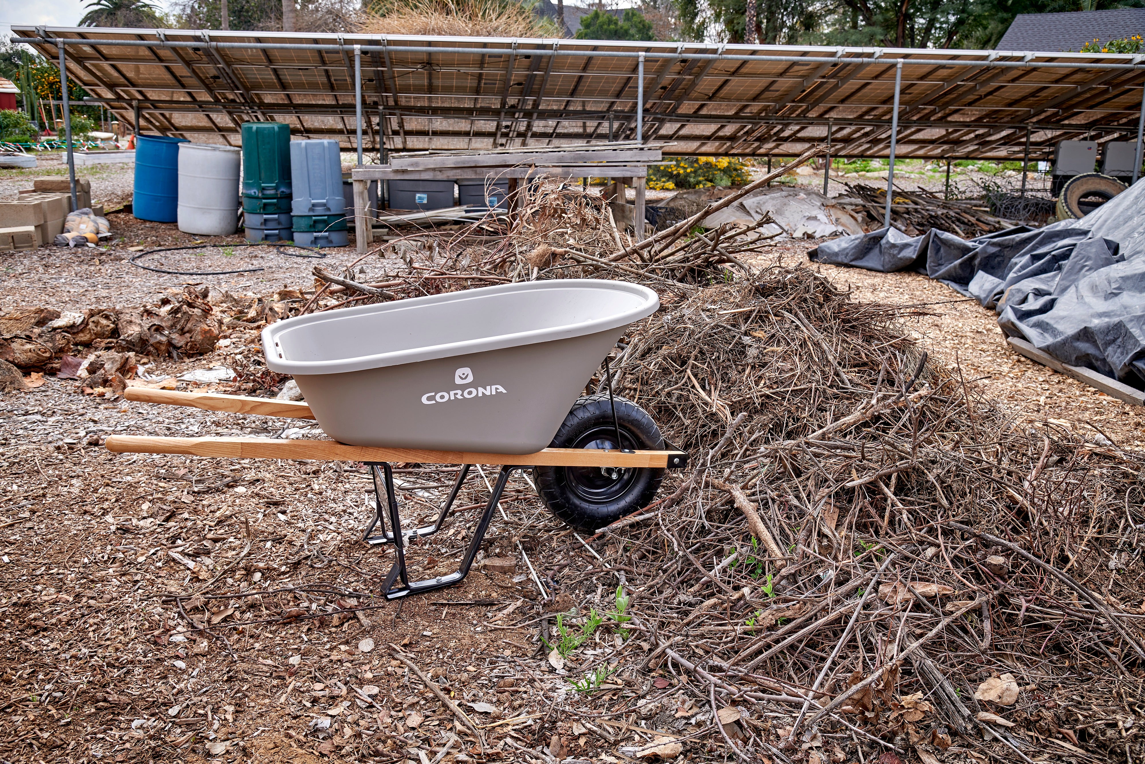 6 Cu. Ft. Poly Wheelbarrow, Wood Handles, Pneumatic Tire