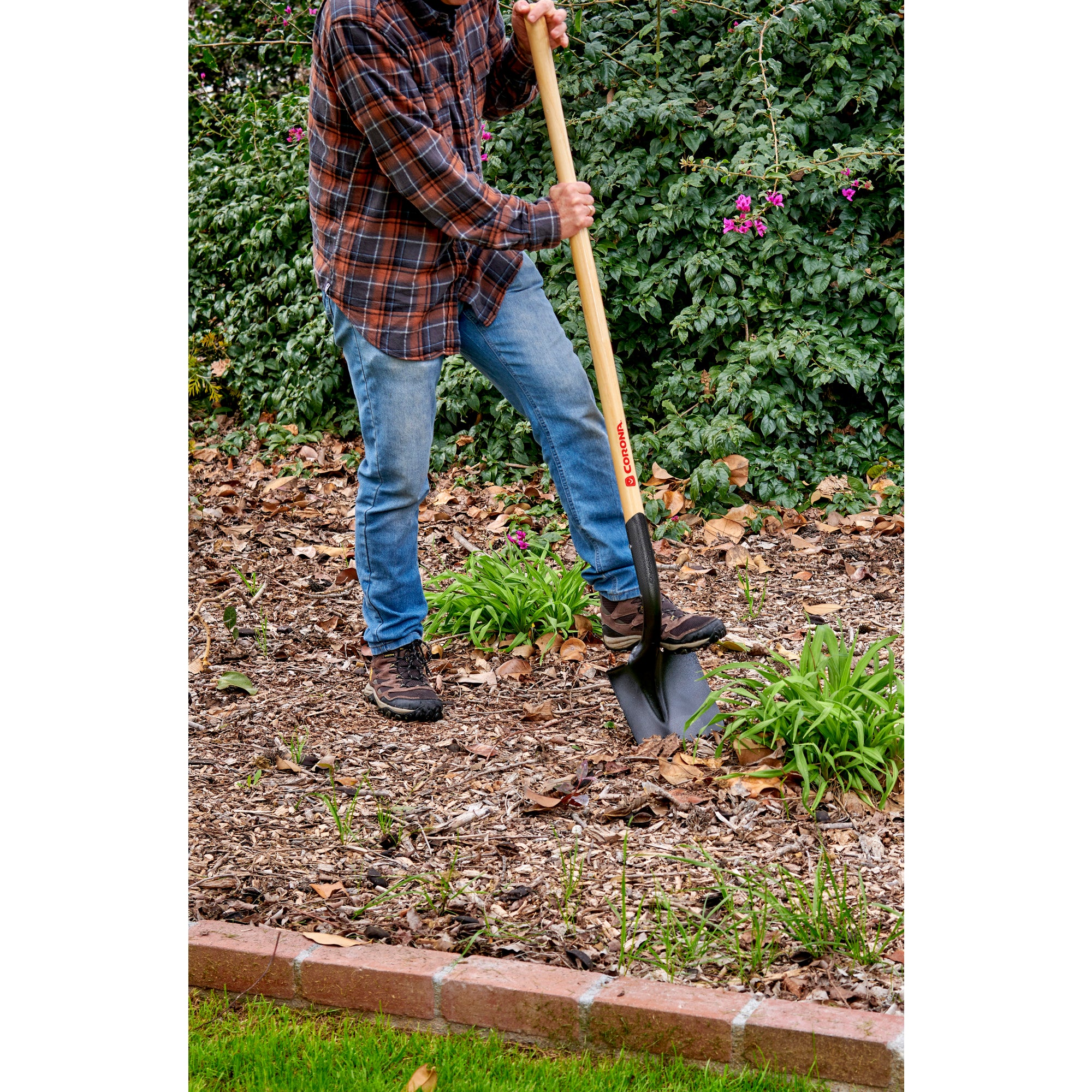 Closed-Back, Round Point Shovel, 14-Gauge, 12 in. Head, 48 in. Wood Handle